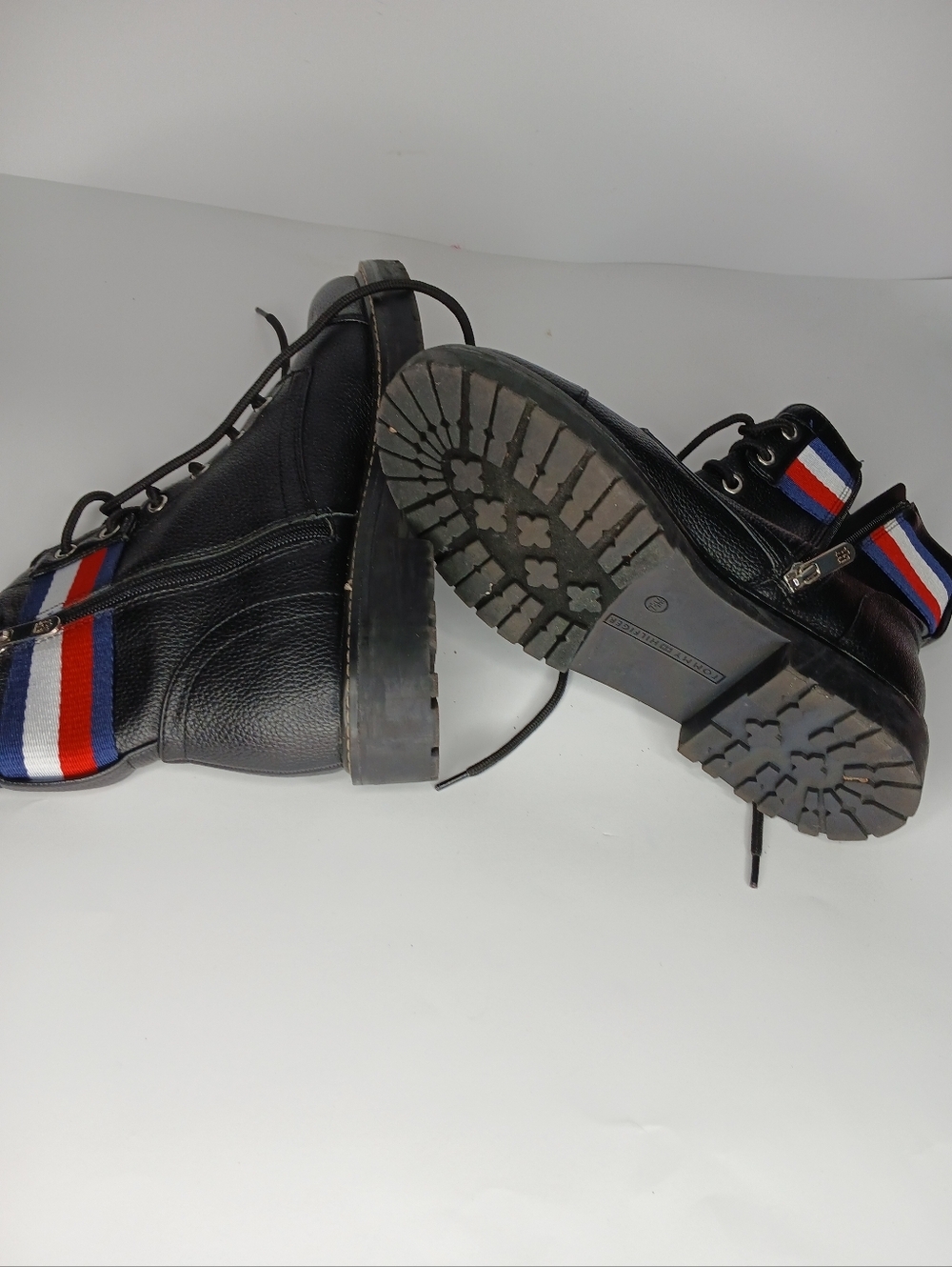 Tommy Hilfiger Black Leather Ankle Boots Size 10 | Chunky Sole Lace-Up | Casual - Picture 7 of 8